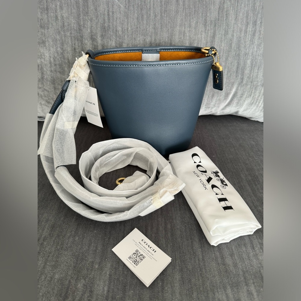 Dakota Bucket Bag 16